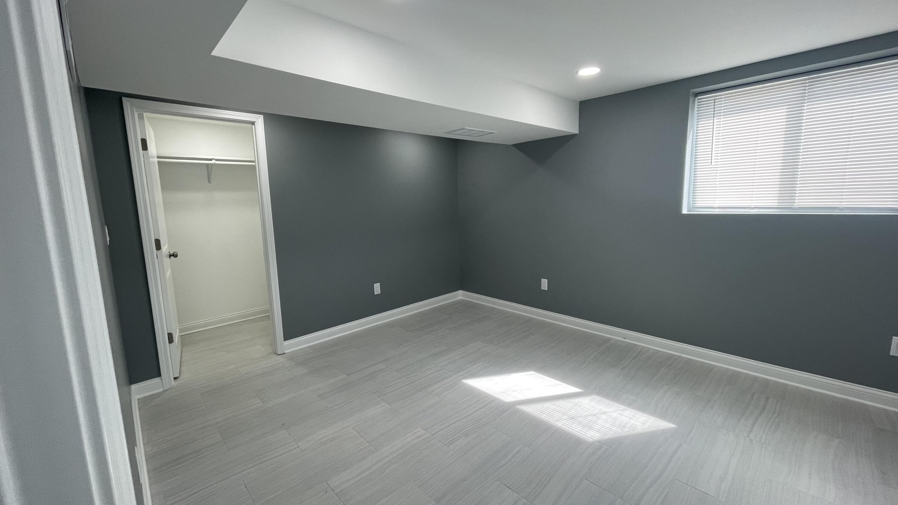 3362 Virginia Street Gary, IN 46409 - Photo 21 of 29 an empty room with windows