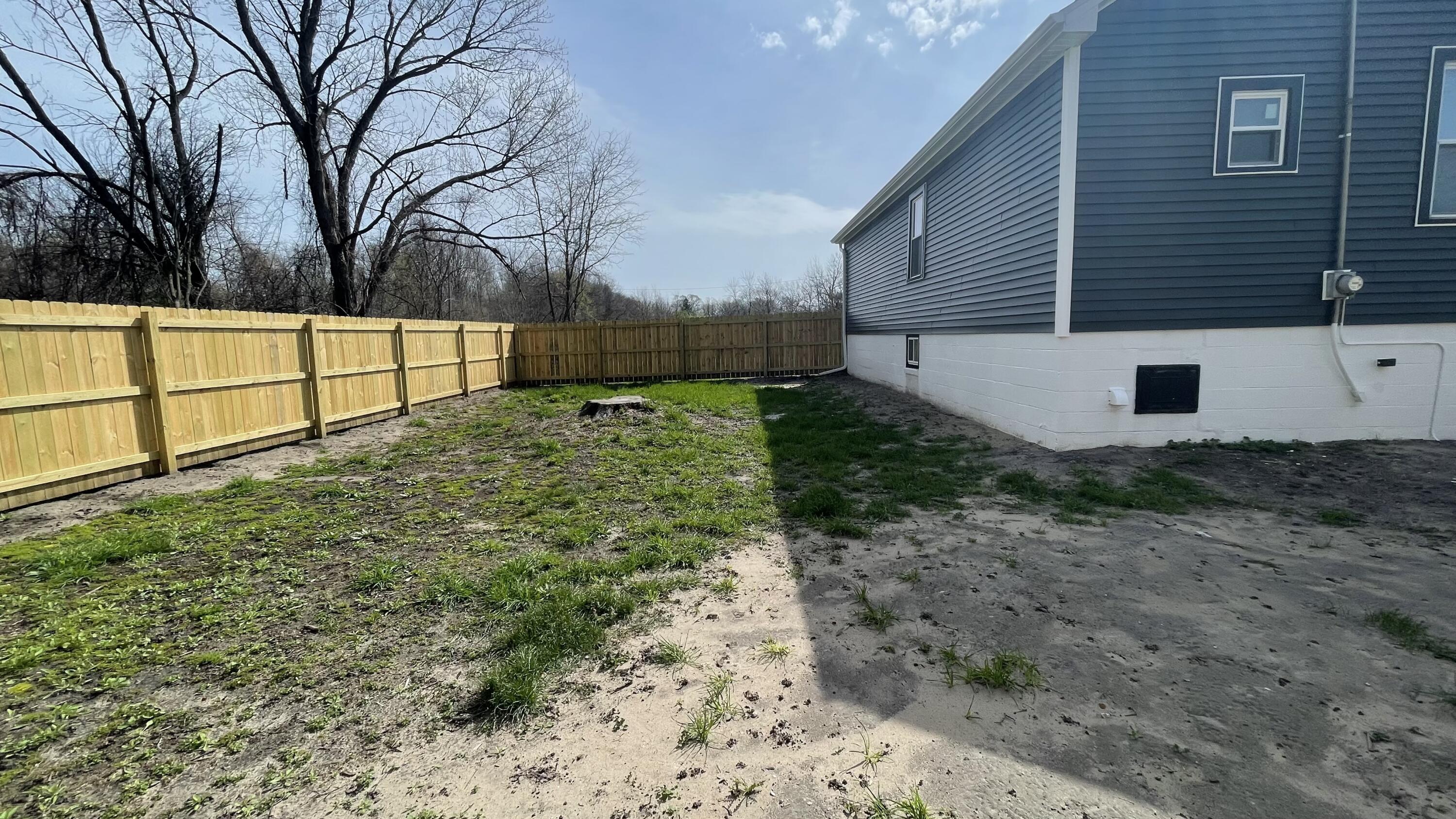 3362 Virginia Street Gary, IN 46409 - Photo 27 of 29 a view of a backyard
