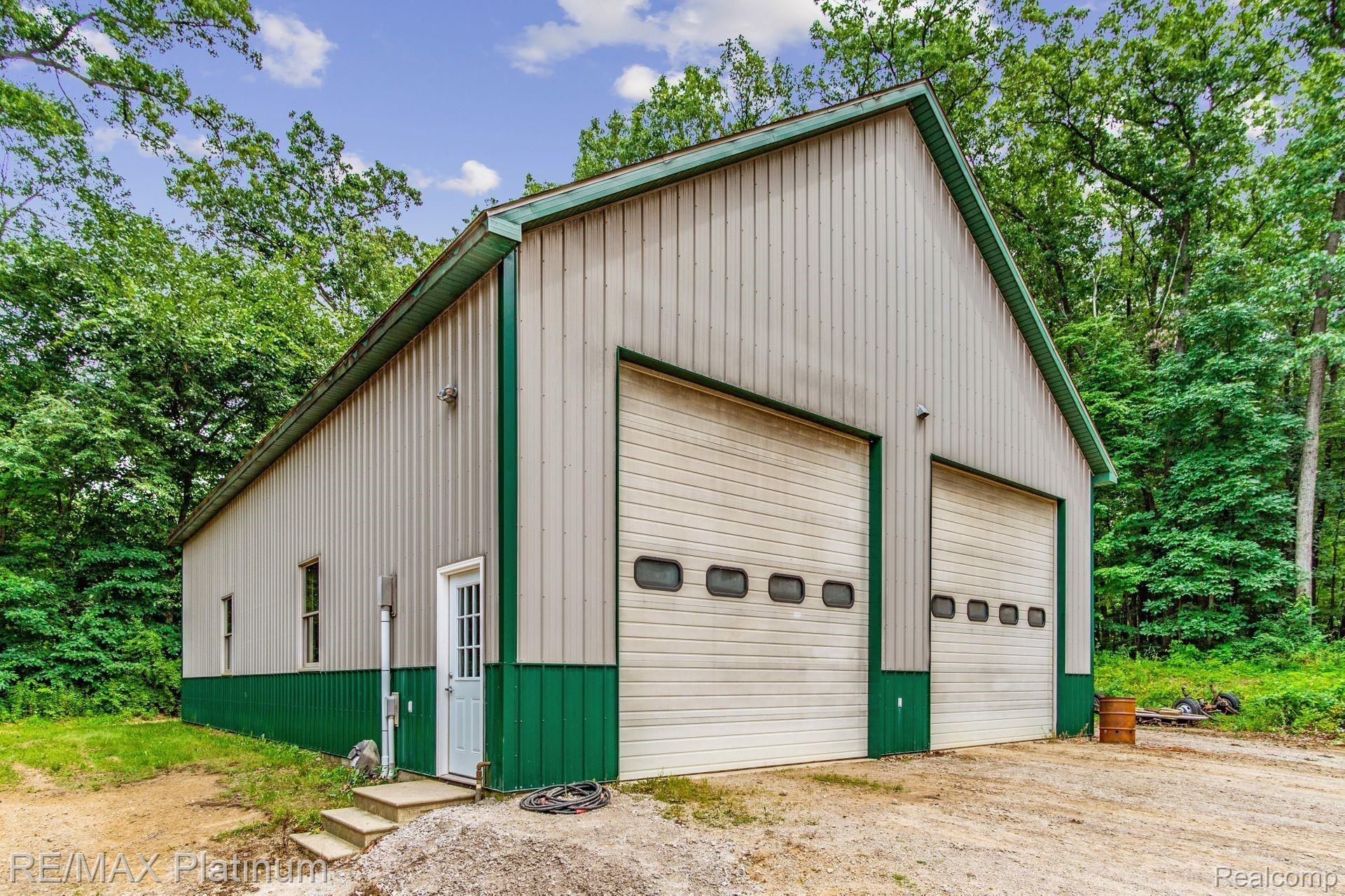 3803 Norton Road Howell, MI 48843 - Photo 63 of 68 3803 Norton Poole Barn