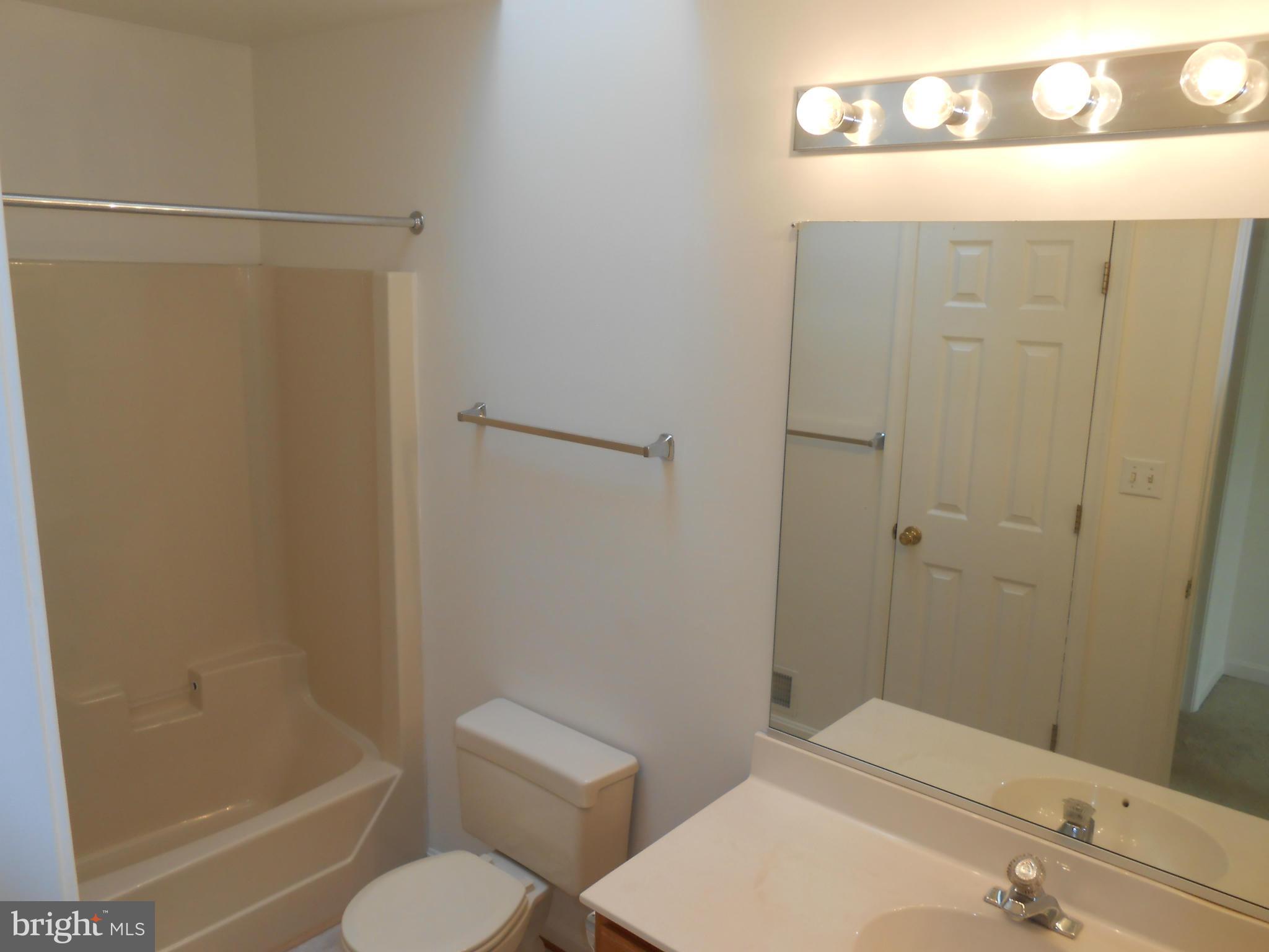 9 Ryan Frost Way Baltimore, MD 21221 - Photo 16 of 23 Bath (Master)