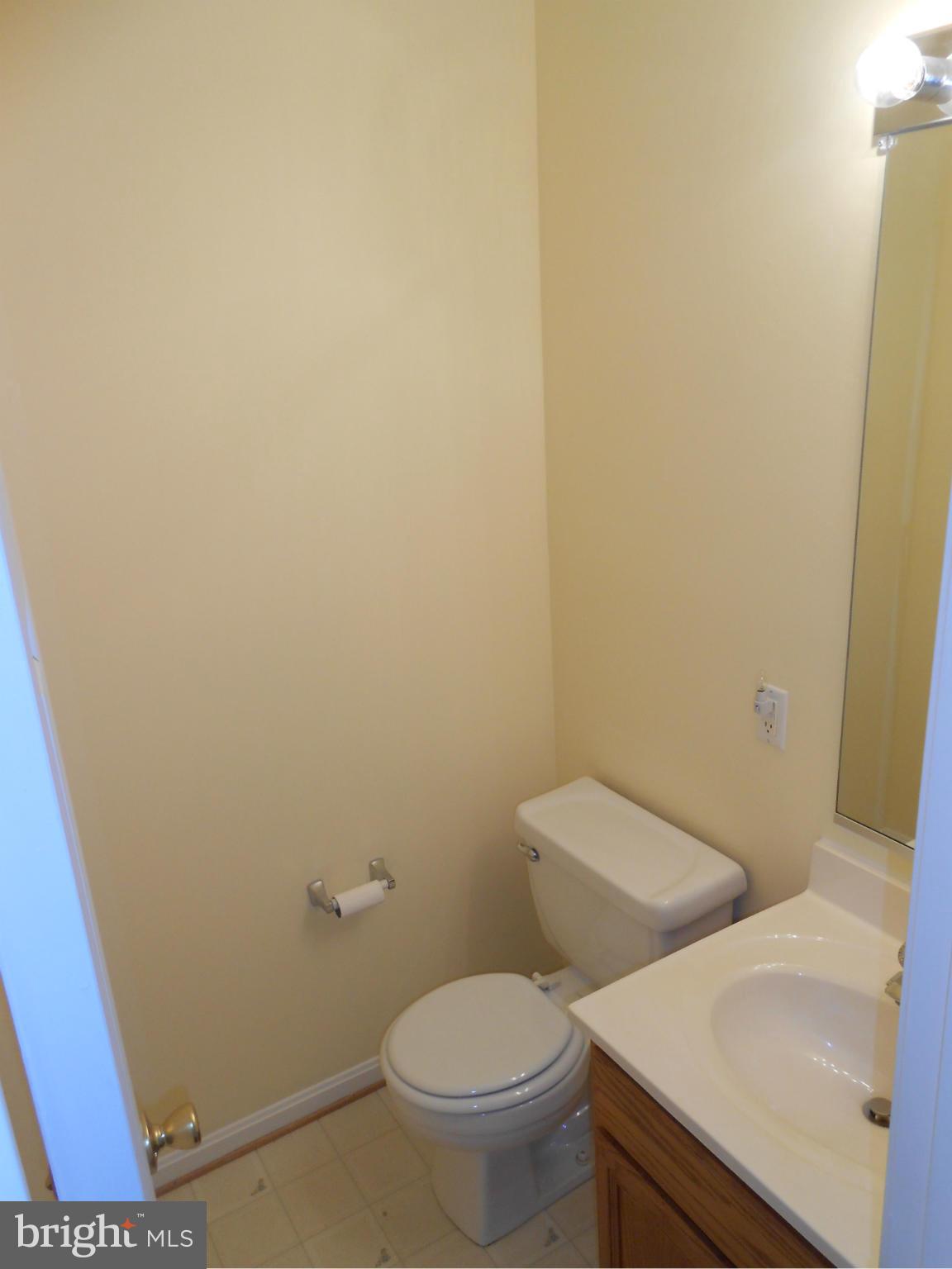 9 Ryan Frost Way Baltimore, MD 21221 - Photo 20 of 23 Bath