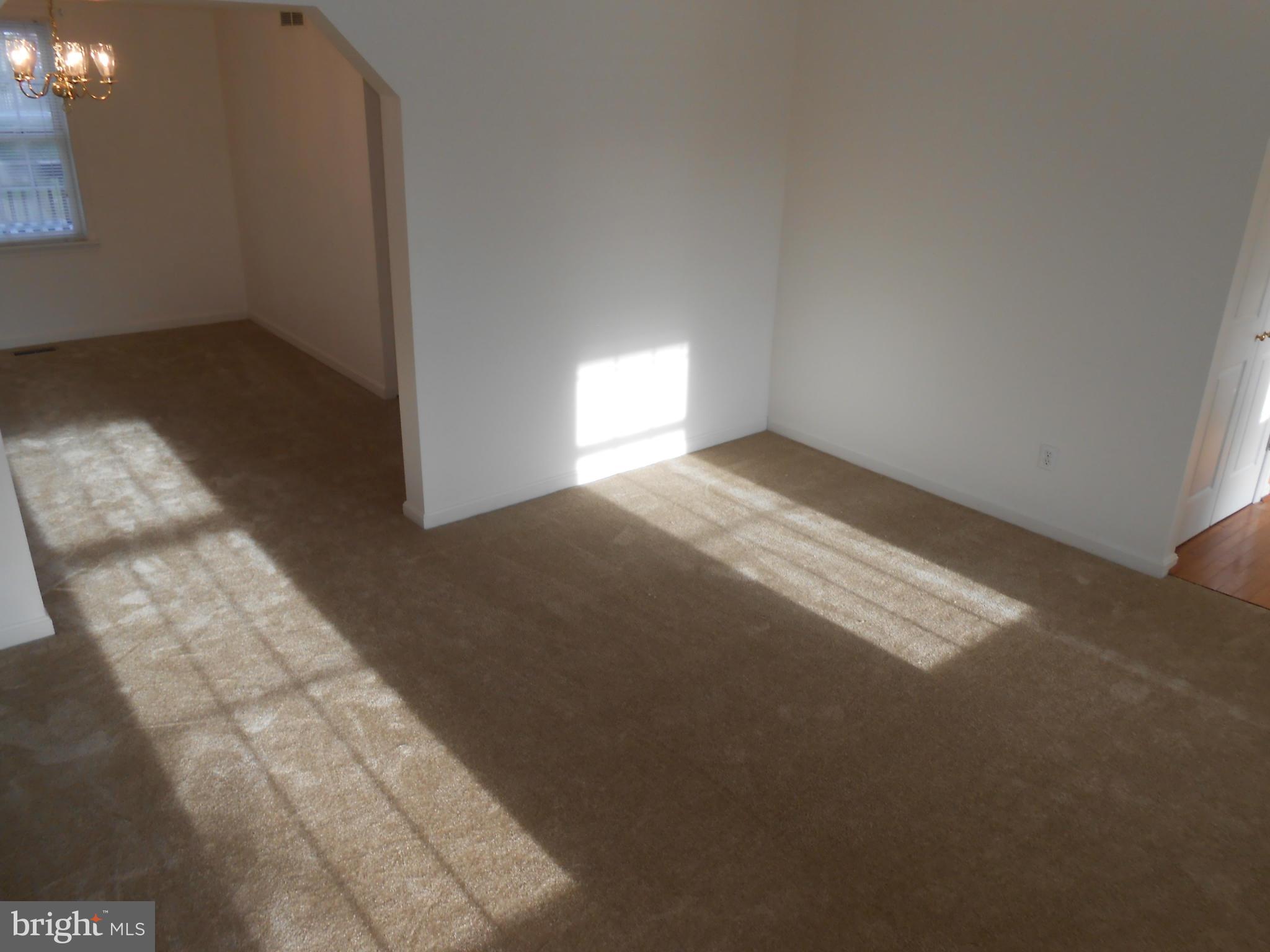 9 Ryan Frost Way Baltimore, MD 21221 - Photo 8 of 23 Living Room