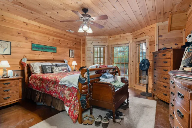 $1,249,900 | 1062 Wilder Highway, Alpine, TN 38543