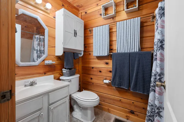 $1,249,900 | 1062 Wilder Highway, Alpine, TN 38543