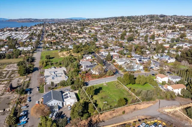$670,000 | 800 East 7th Street, Benicia, CA 94510