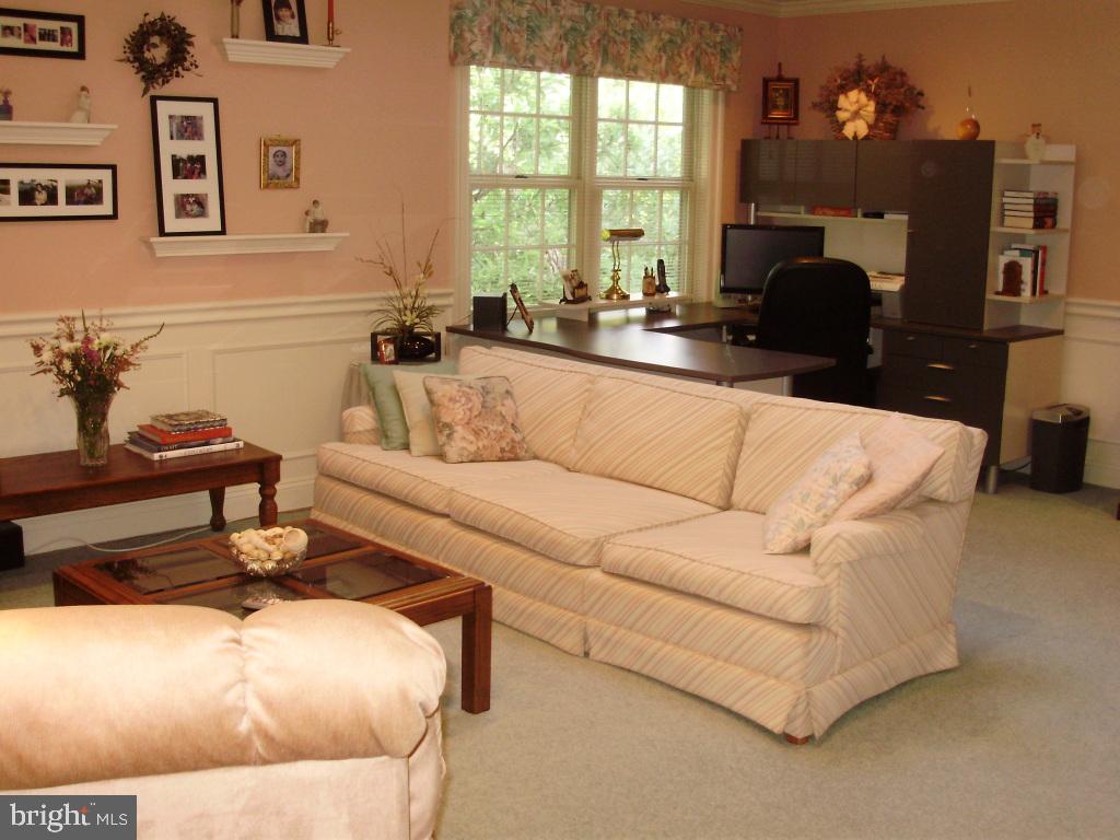 1122 Oakmont Drive Lancaster, PA 17601 - Photo 14 of 17