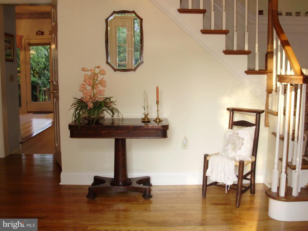 1122 Oakmont Drive Lancaster, PA 17601 - Photo 3 of 17