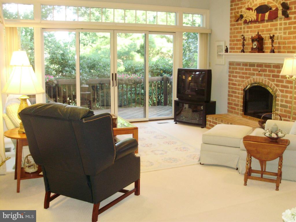 1122 Oakmont Drive Lancaster, PA 17601 - Photo 7 of 17