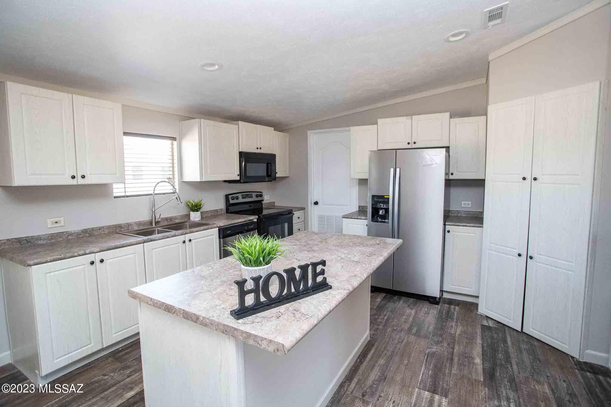 11020 West Massingale Road Tucson, AZ 85743 - Photo 5 of 24 Gallery Image 5