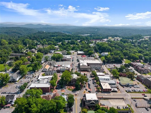$1,975,000 | 168 West Main Street, Dahlonega, GA 30533