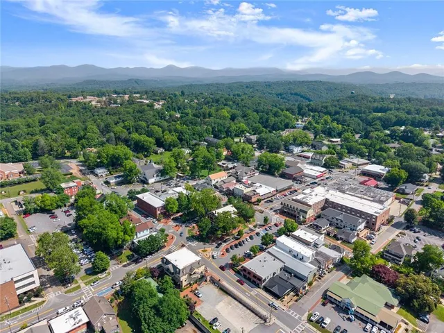 $1,975,000 | 168 West Main Street, Dahlonega, GA 30533