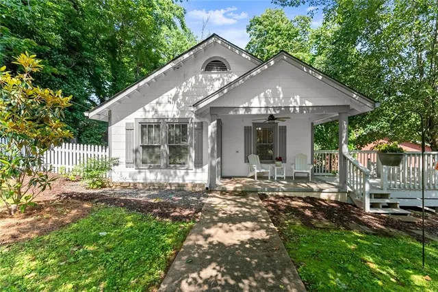 $1,975,000 | 168 West Main Street, Dahlonega, GA 30533