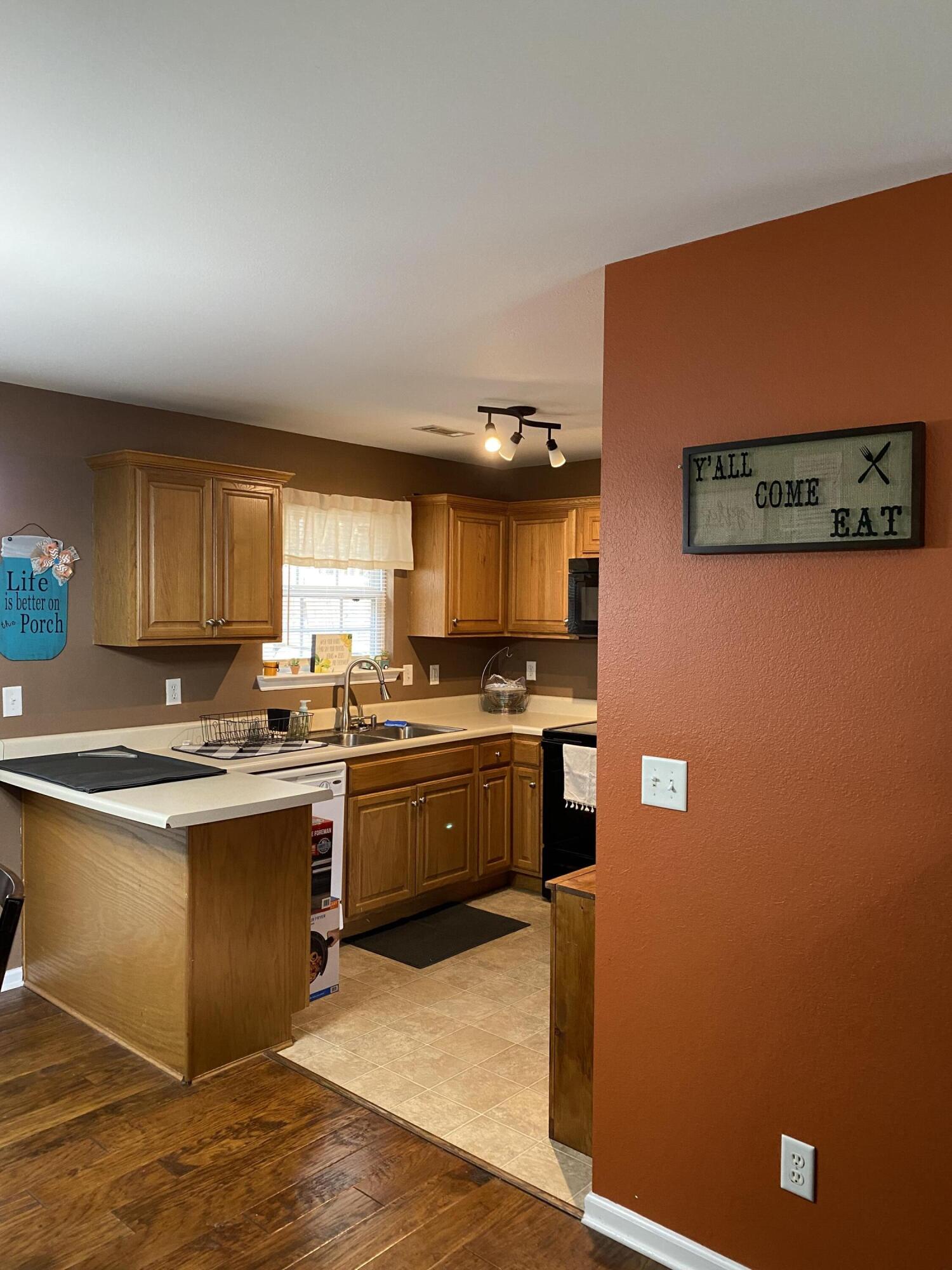 233 Pinewood Drive Rock Spring, GA 30739 - Photo 12 of 20 IMG-7558