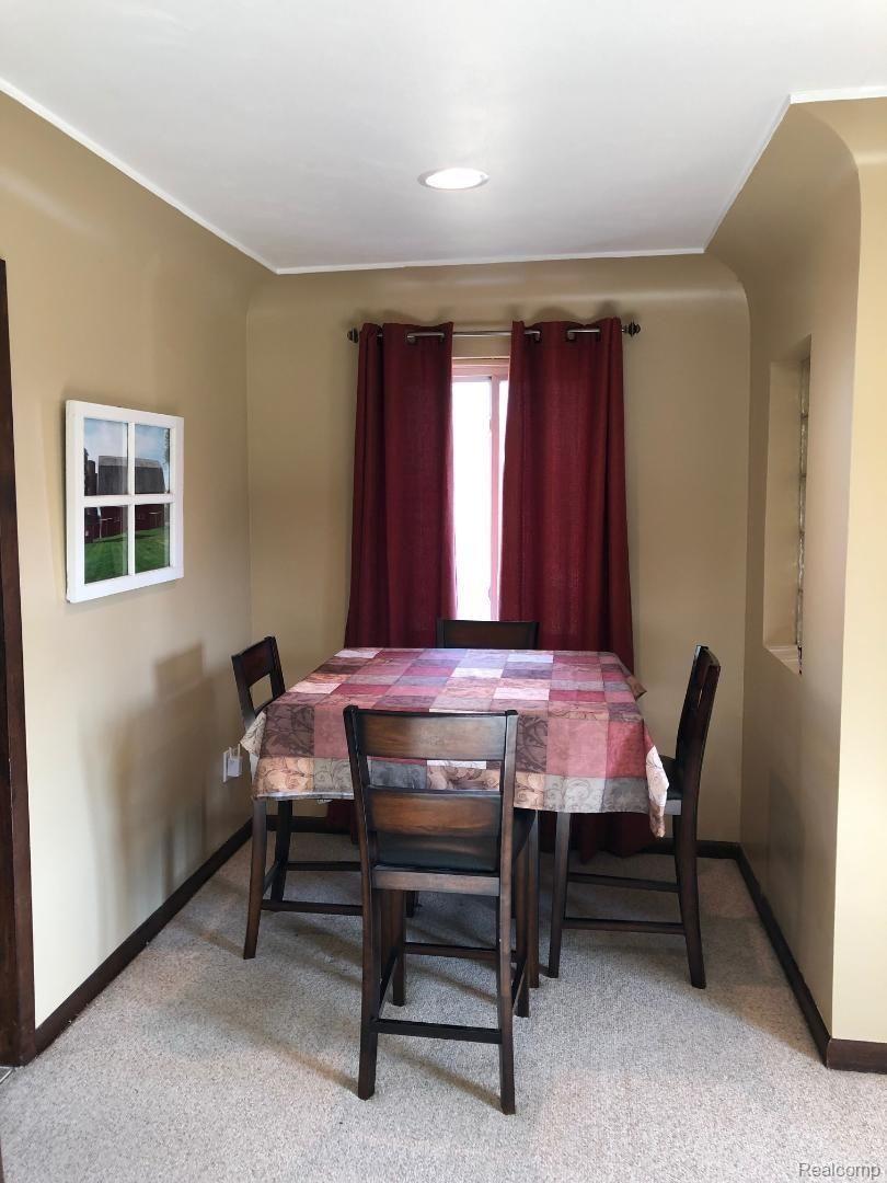 14440 West Howe Road Portland, MI 48875 - Photo 11 of 29 dinning Nook.jpg