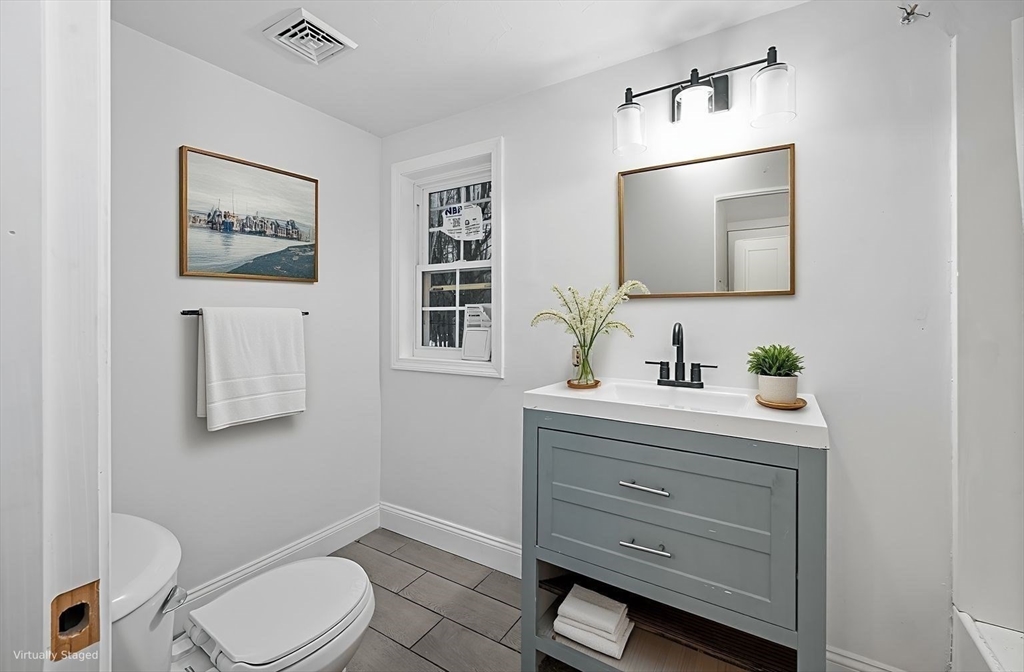 198 Uxbridge Road Sutton, MA 01590 - Photo 13 of 38