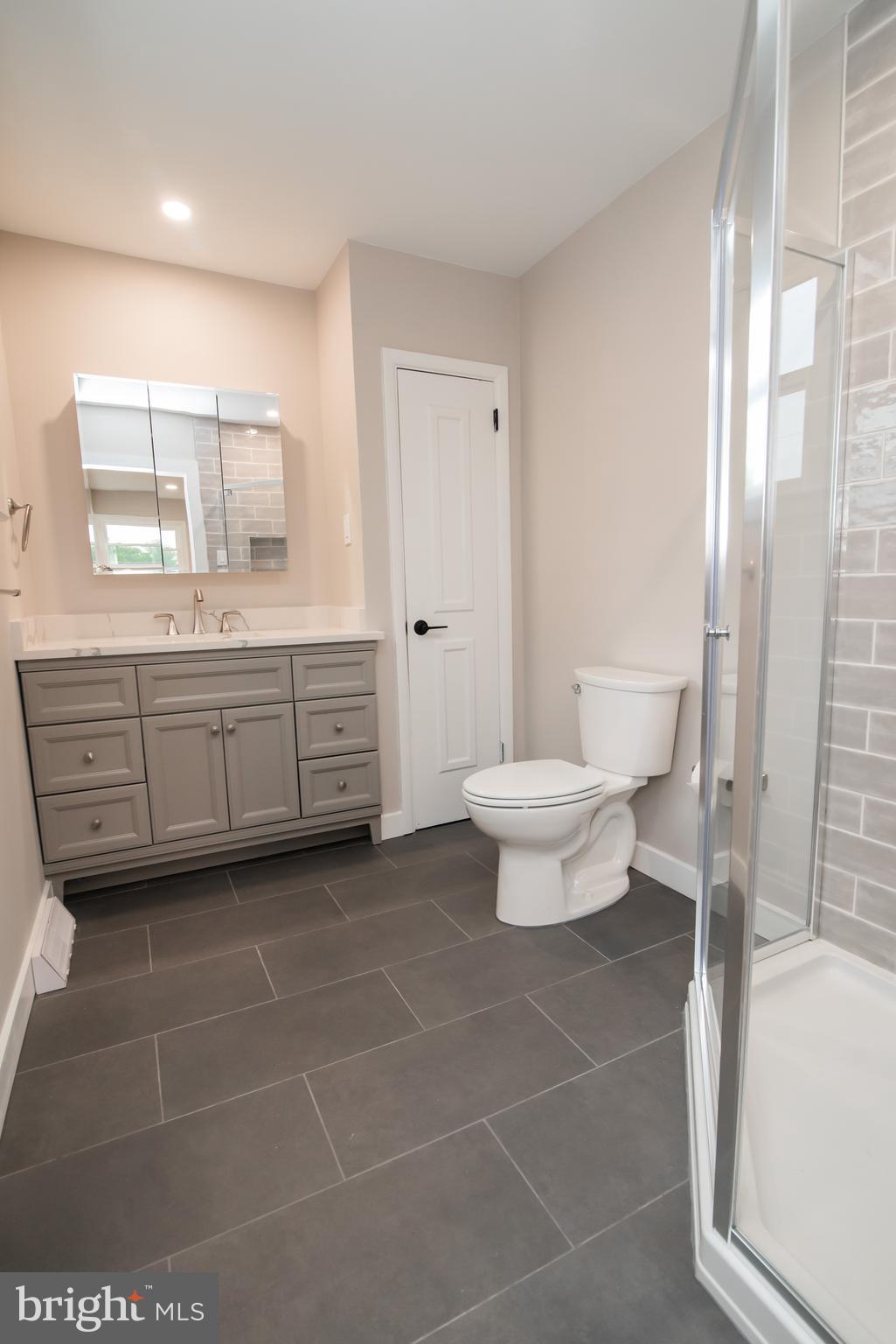 318 Old Farm Road Wyncote, PA 19095 - Photo 27 of 48 Master Bedroom Full Bath