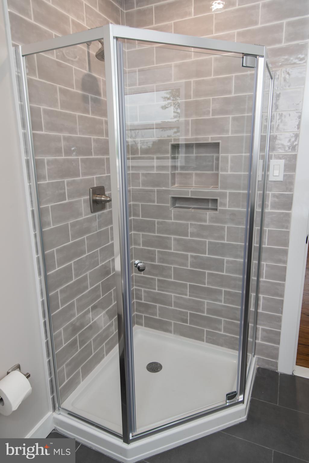 318 Old Farm Road Wyncote, PA 19095 - Photo 30 of 48 Master Bedroom Full Bath