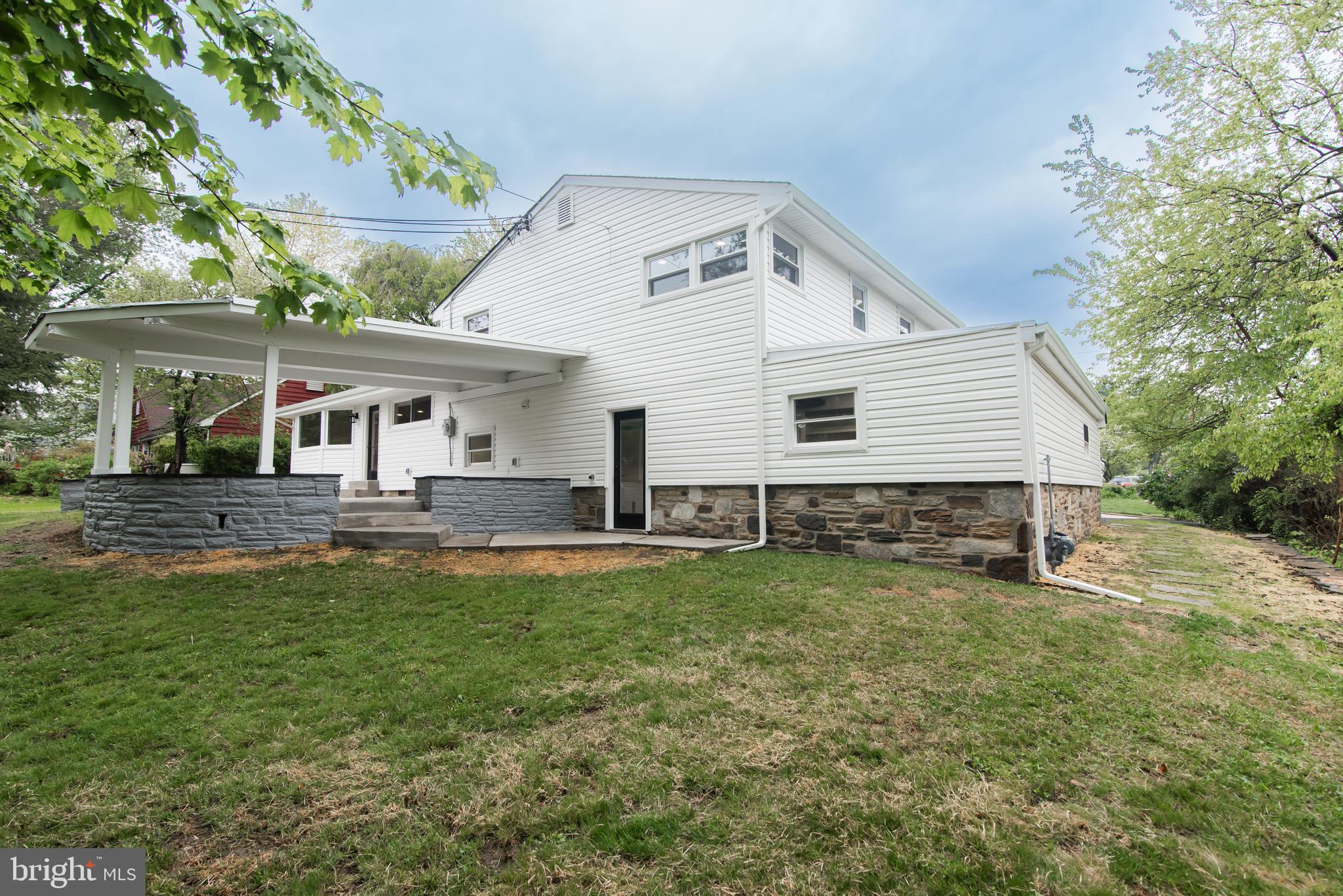 318 Old Farm Road Wyncote, PA 19095 - Photo 7 of 48