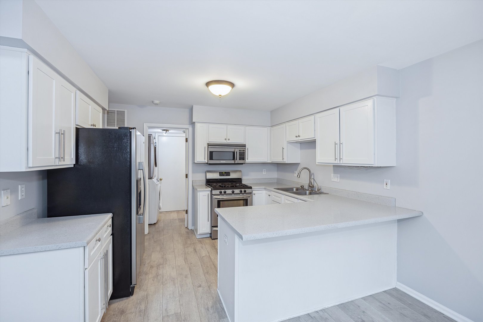 1673 Waterford Road North Aurora, IL 60542 - Photo 5 of 25