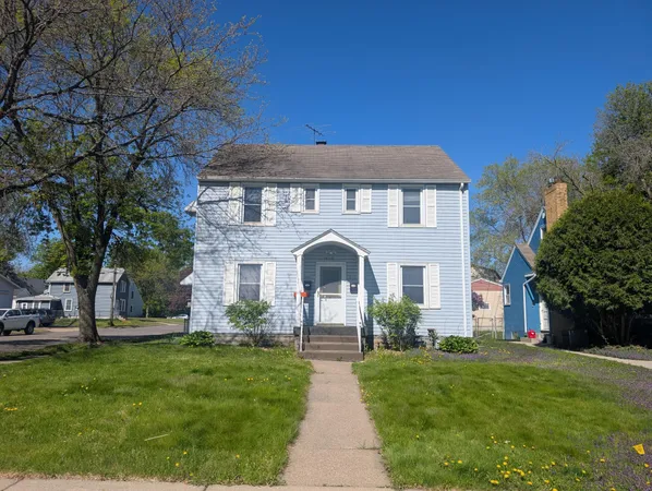 $1,700 | 1049 Gorman Avenue, Unit 1, West St. Paul, MN 55118