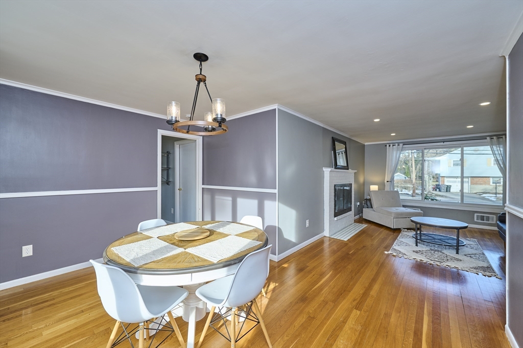 8 Waveney Road Framingham, MA 01701 - Photo 6 of 30 Gallery Image 6