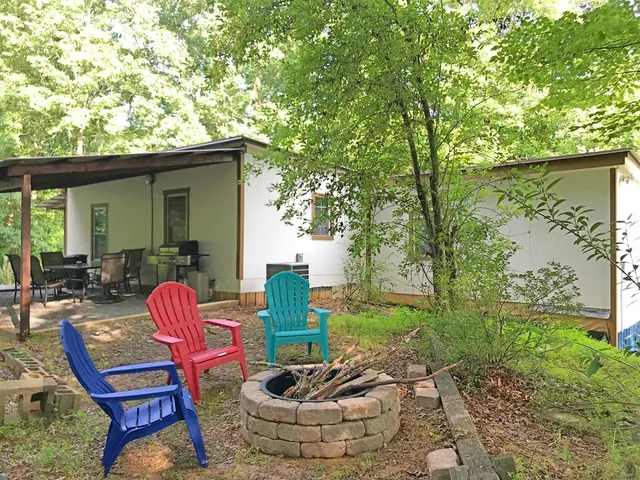 $1,650 | 1674 Nugget Lane, Ellijay, GA 30540