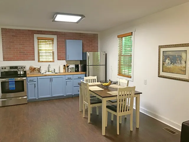 $1,650 | 1674 Nugget Lane, Ellijay, GA 30540