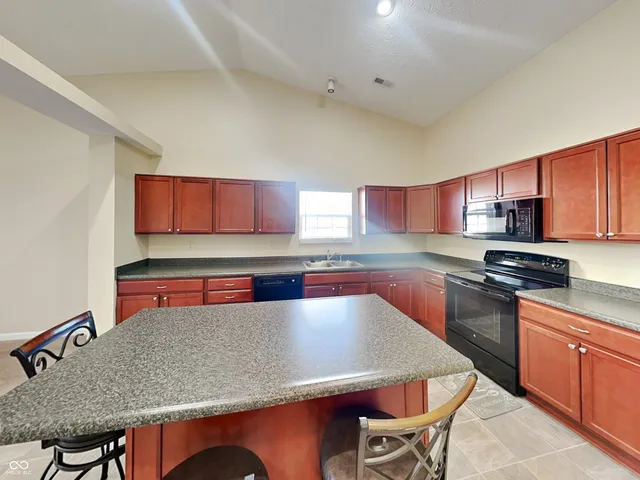 $1,695 | 1559 Whisler Drive, Greenfield, IN 46140