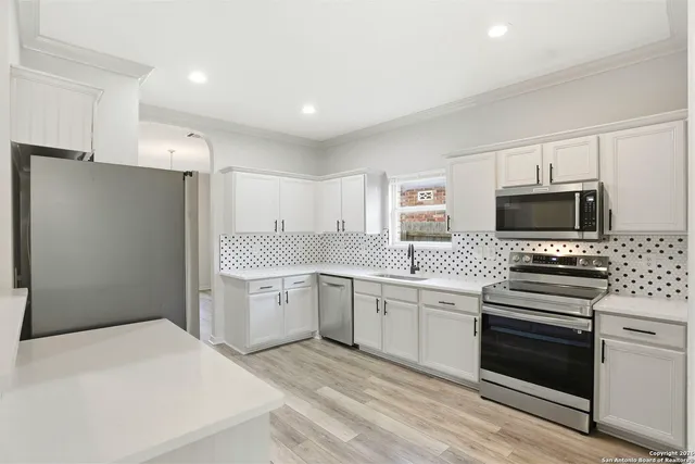 $2,150 | 8714 Tioga Pass, Helotes, TX 78023