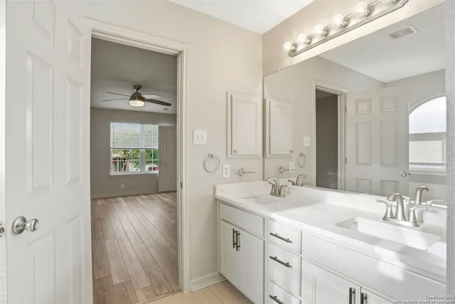 $2,150 | 8714 Tioga Pass, Helotes, TX 78023