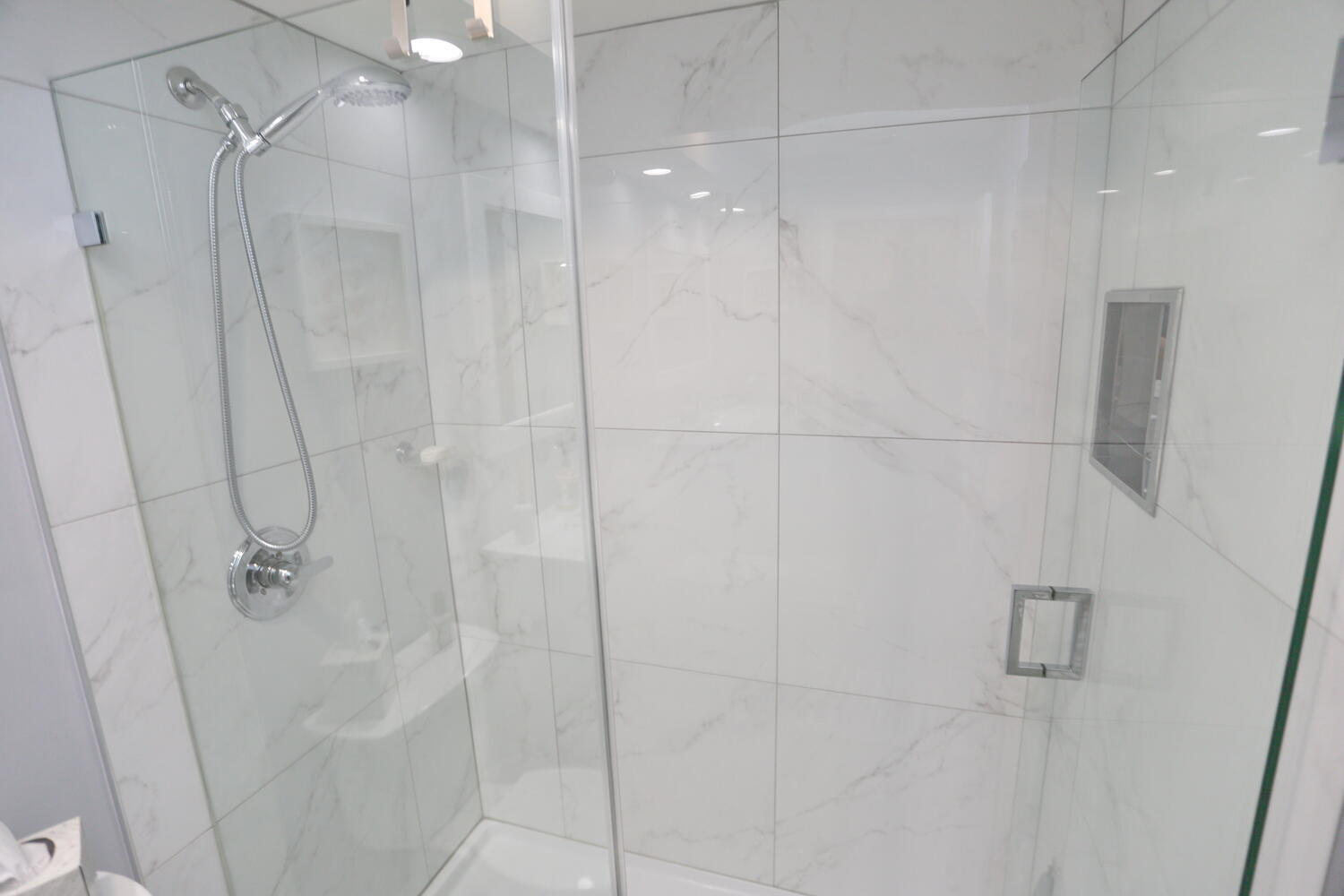 23085 Aqua View, Unit 5 Boca Raton, FL 33433 - Photo 35 of 48 Shower only