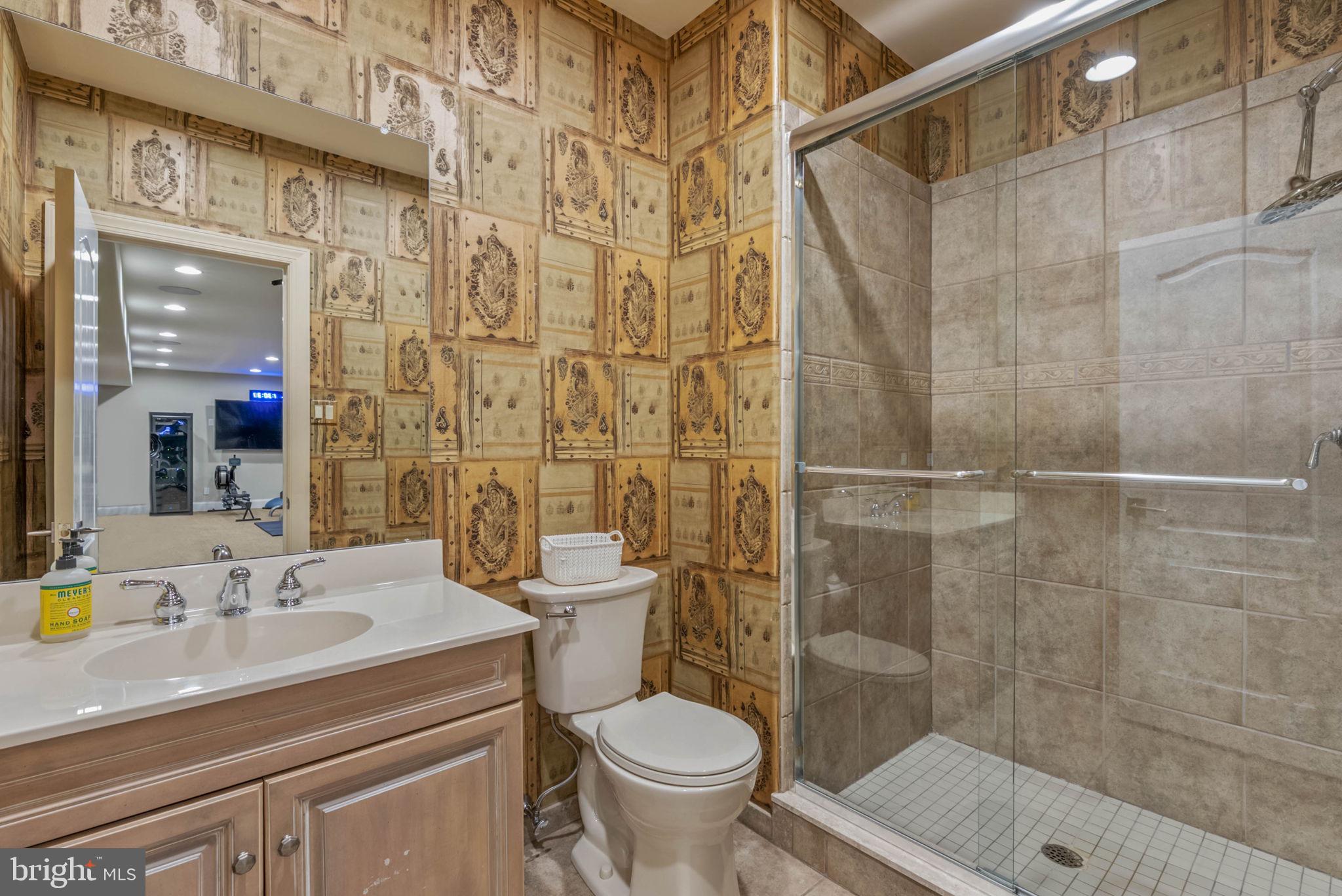 801 South Penn Oak Road Lower Gwynedd, PA 19002 - Photo 88 of 114 a bathroom with a sink toilet and shower