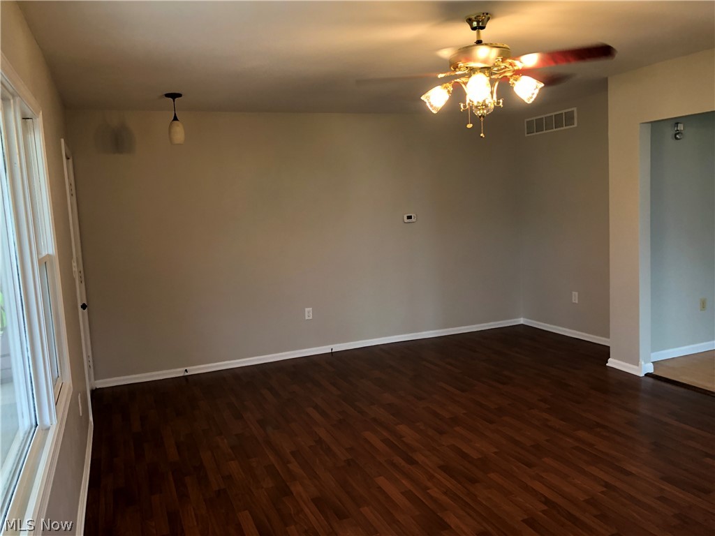 3218 Orchard Road Ashtabula, OH 44004 - Photo 3 of 27