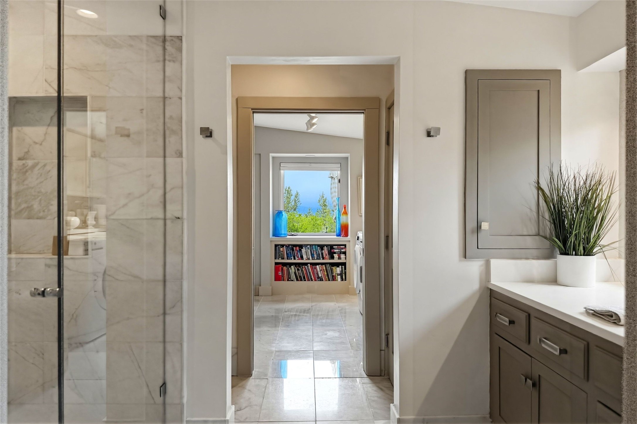 55 Paseo Del Rancho Santa Fe, NM 87506 - Photo 28 of 61 Primary bath