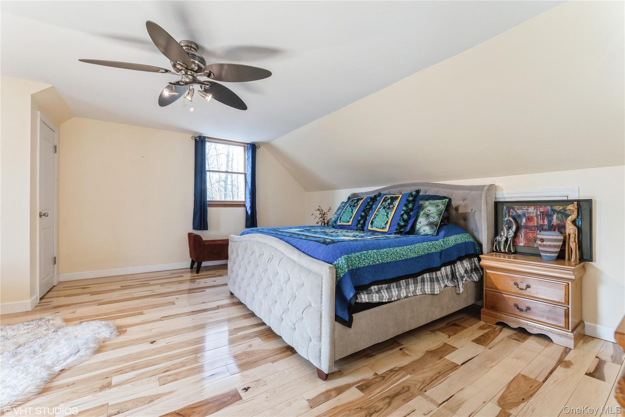 289 Quaker Road Pomona, NY 10970 - Photo 14 of 30 a bedroom with a bed and window