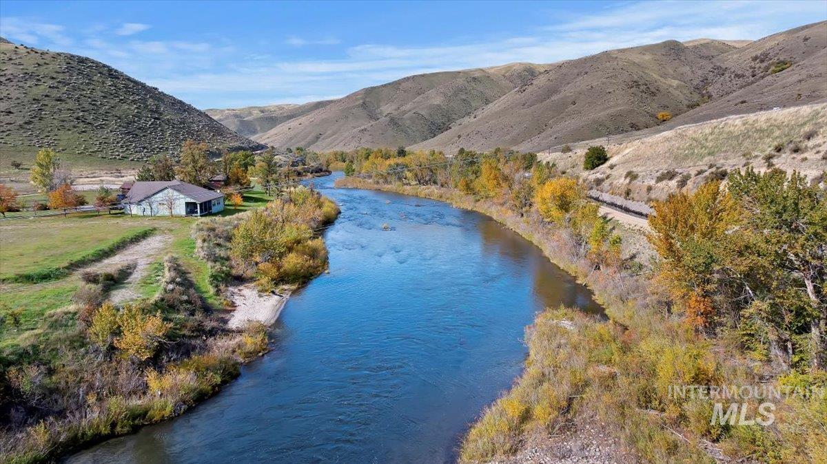 7 Mikylar Way Horseshoe Bend, ID 83629 - Photo 4 of 25 Water view with mountains