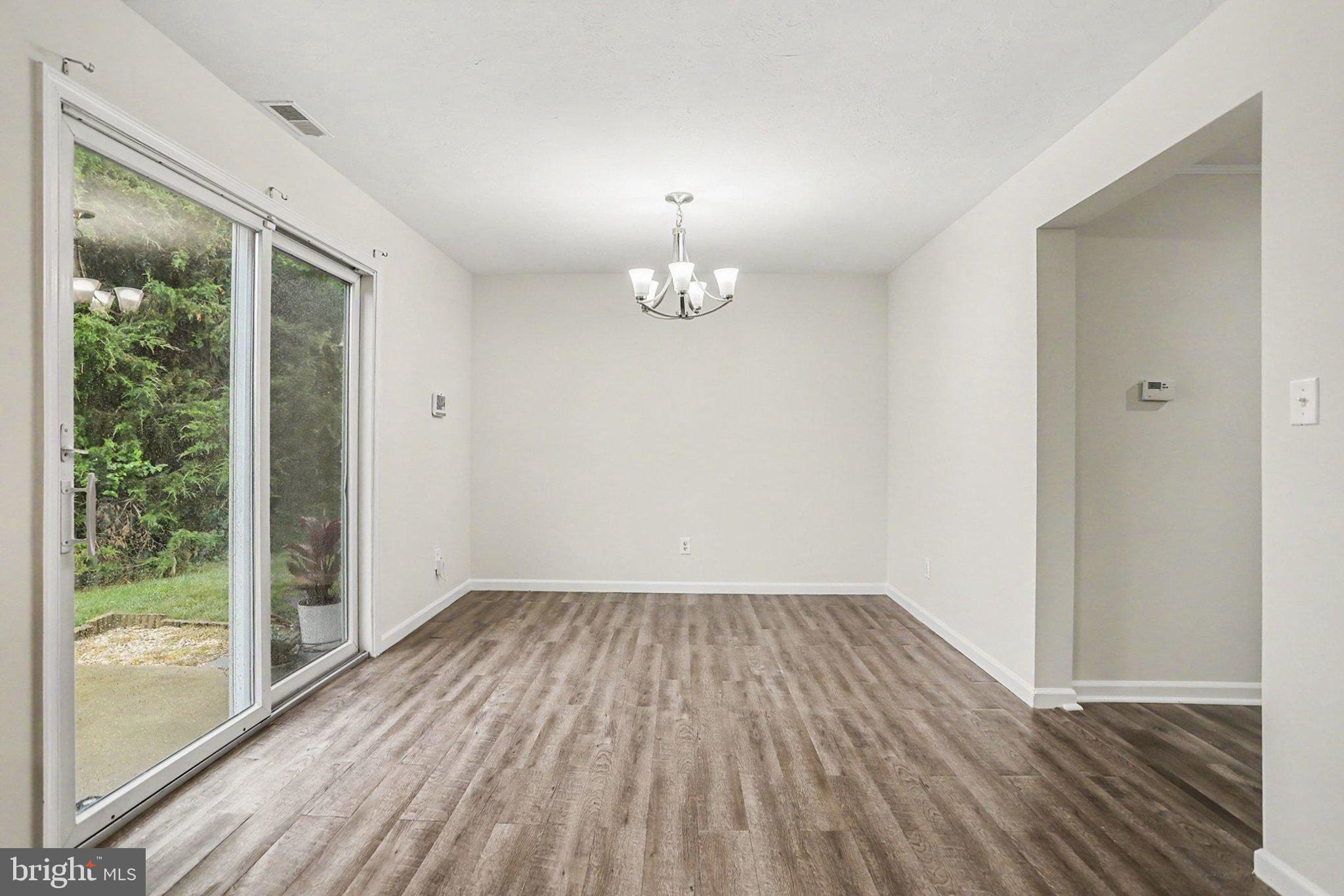 436 Springbrook Court, Unit E1 Hanover, PA 17331 - Photo 20 of 36 Dining Area