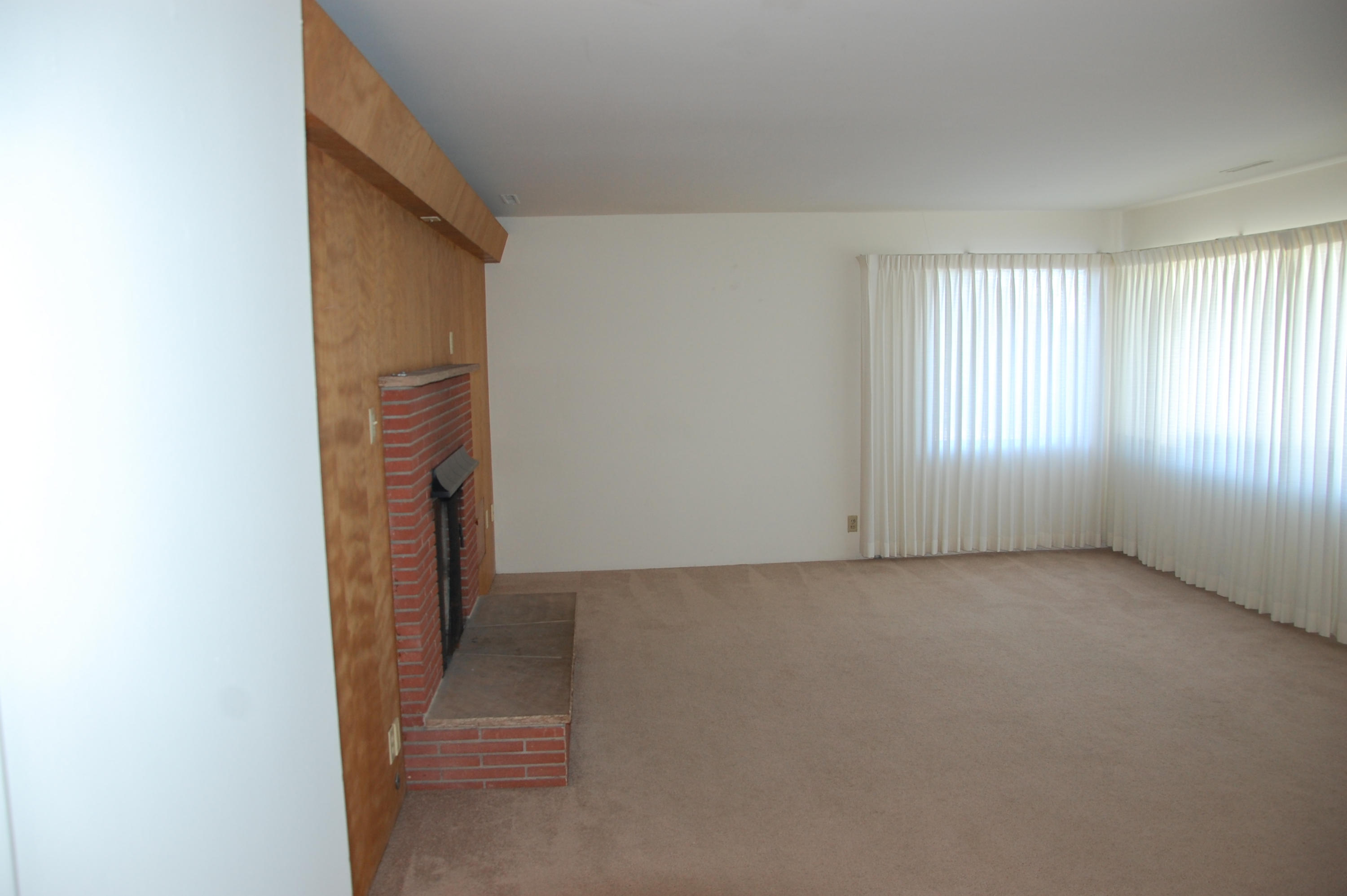 3933 Foothill Road Santa Barbara, CA 93110 - Photo 7 of 28 a view of a room with a hallway