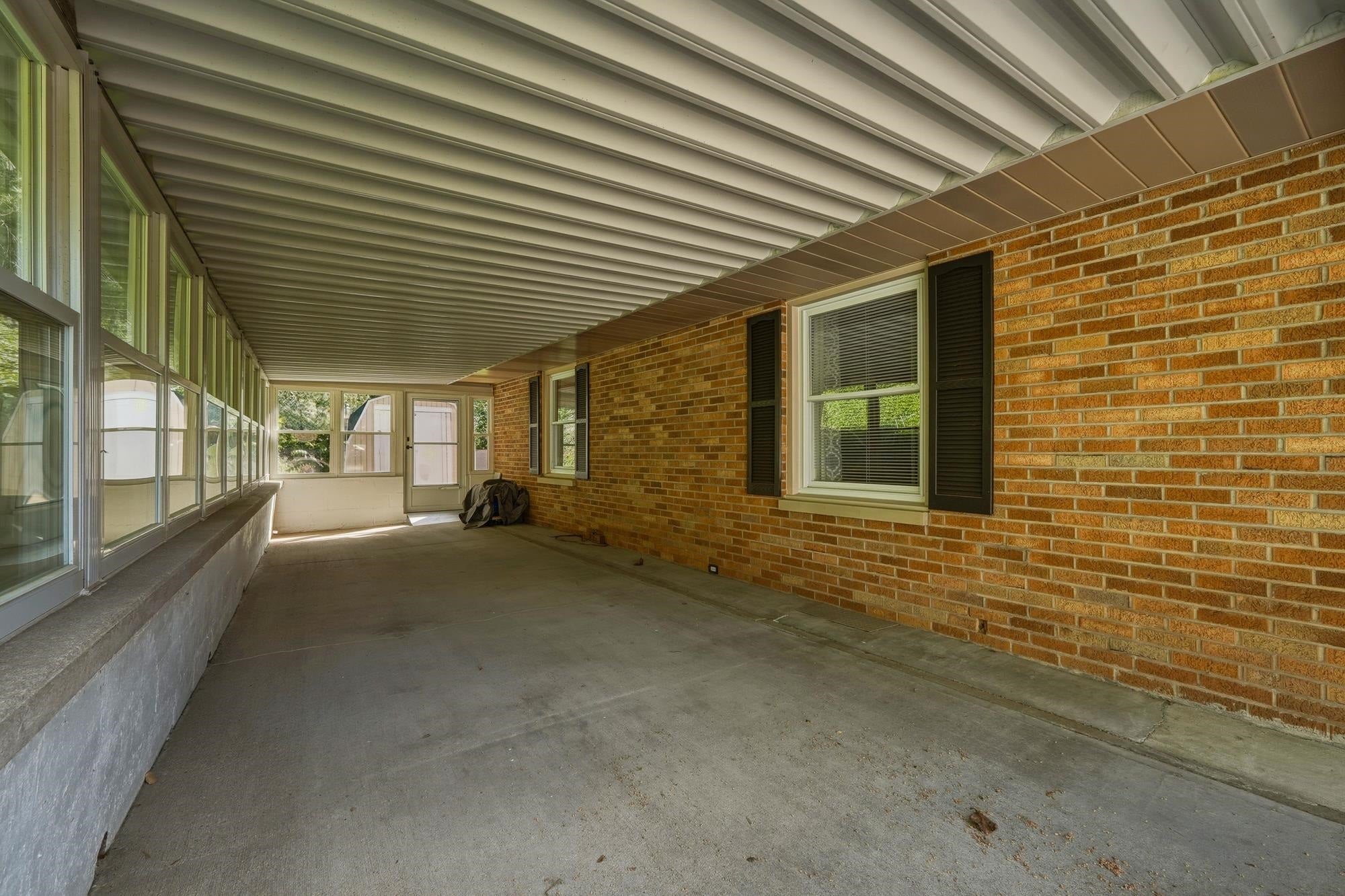 502 Forest Road Huntington, WV 25705 - Photo 22 of 26 Gallery Image 22
