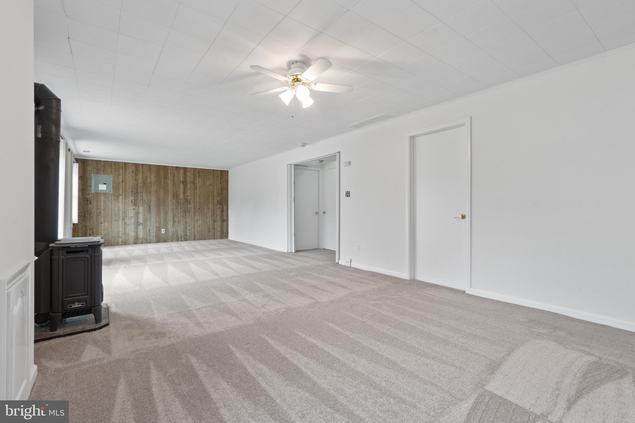 213 Chell Road Joppa, MD 21085 - Photo 26 of 45 32 foot family room