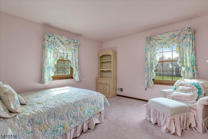 20 William Penn Road Warren, NJ 07059 - Photo 21 of 39