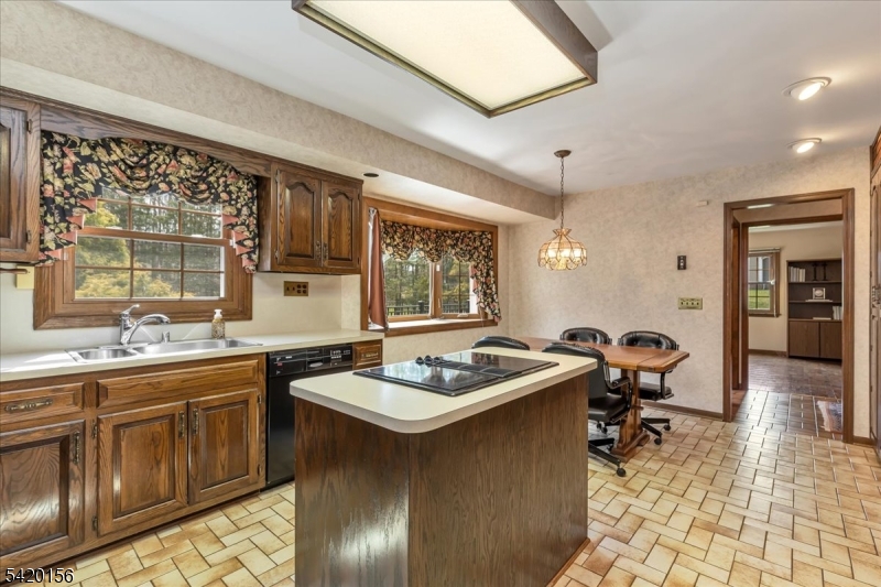 20 William Penn Road Warren, NJ 07059 - Photo 10 of 39