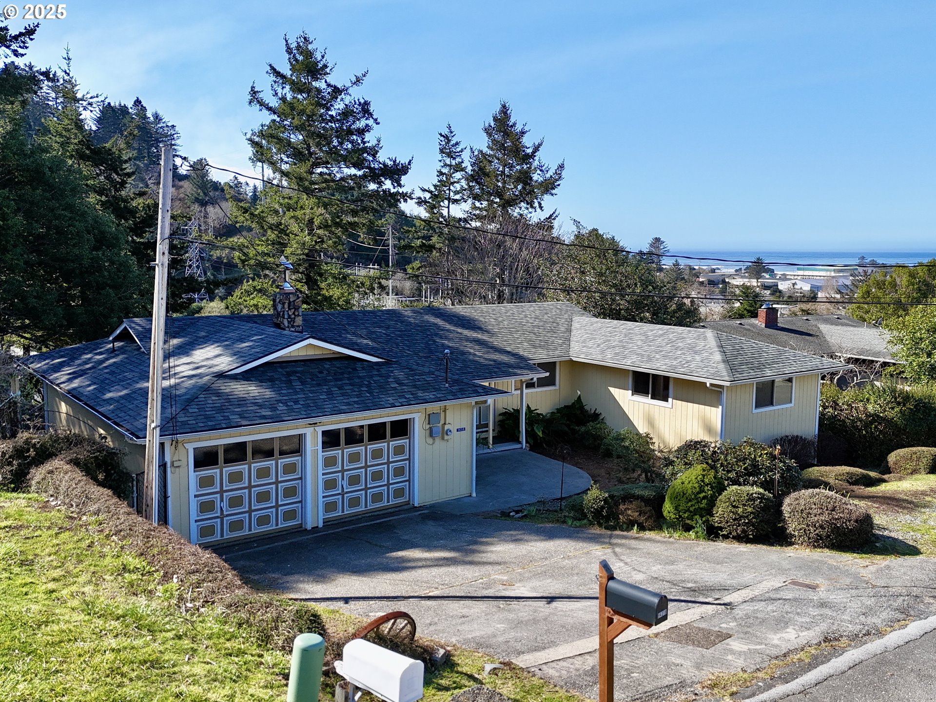 94318 Coldiron Hill Road Gold Beach, OR 97444 - Photo 33 of 35