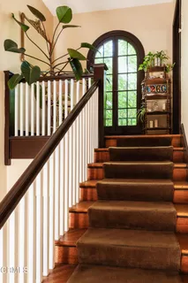 a view of entryway with a front door