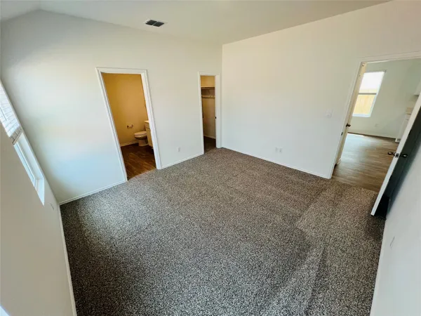 $2,200 | 306 Constanza Trail, Bastrop, TX 78602