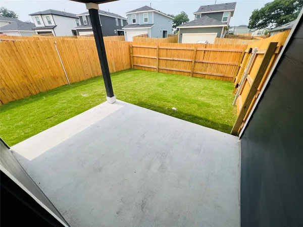 $2,200 | 306 Constanza Trail, Bastrop, TX 78602