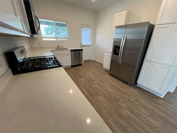 $2,200 | 306 Constanza Trail, Bastrop, TX 78602