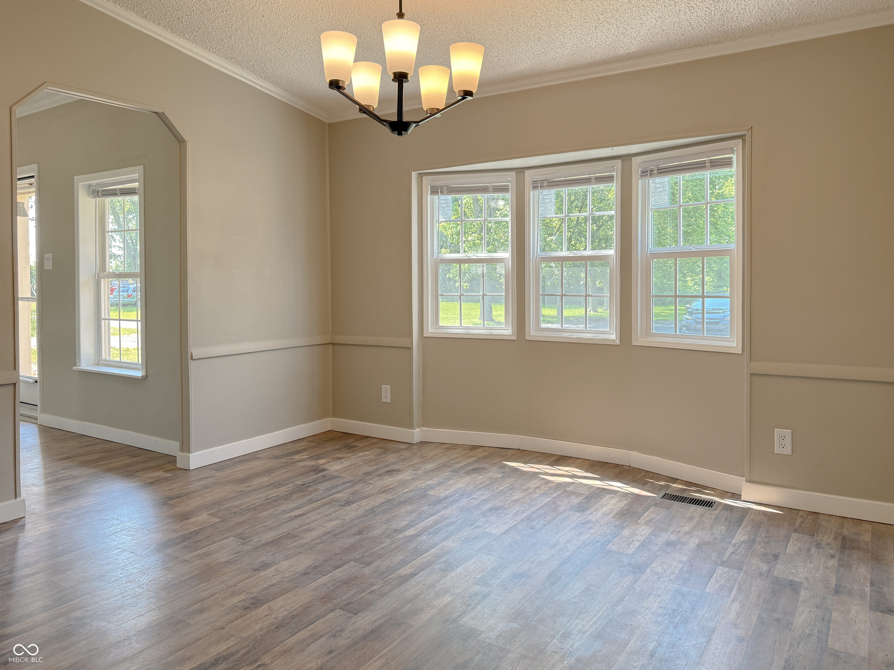 747 Patterson Road Columbus, IN 47203 - Photo 23 of 42 Gallery Image 23