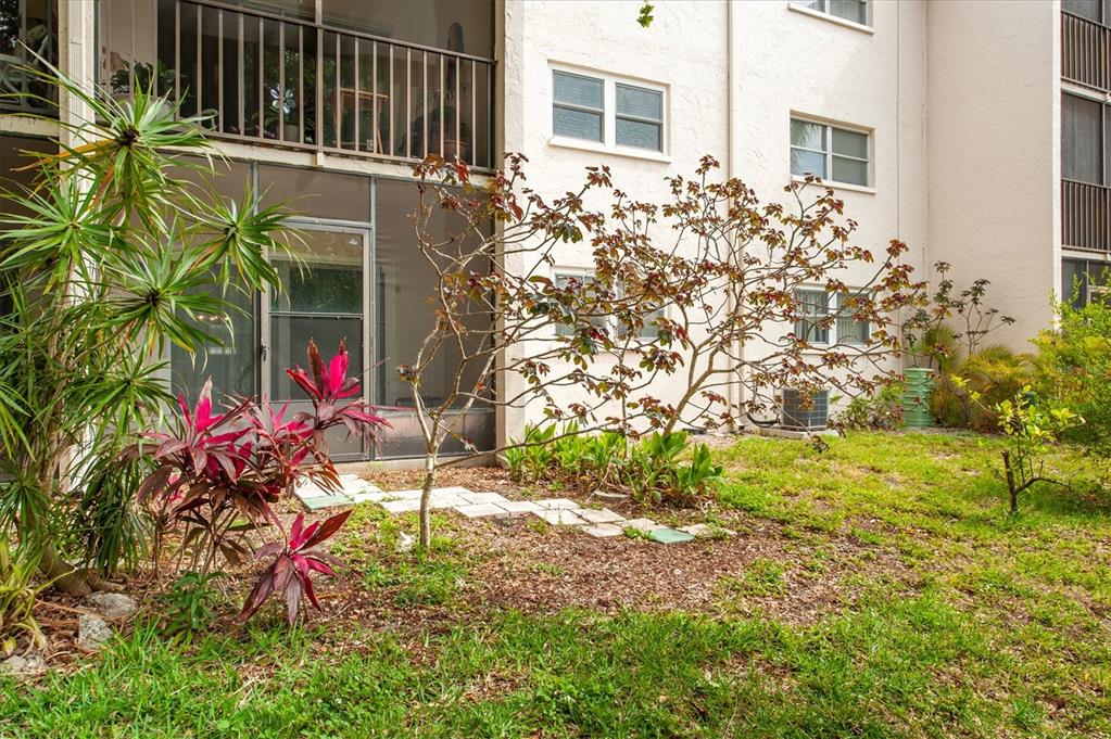 845 Maple Court, Unit 103 Dunedin, FL 34698 - Photo 22 of 27