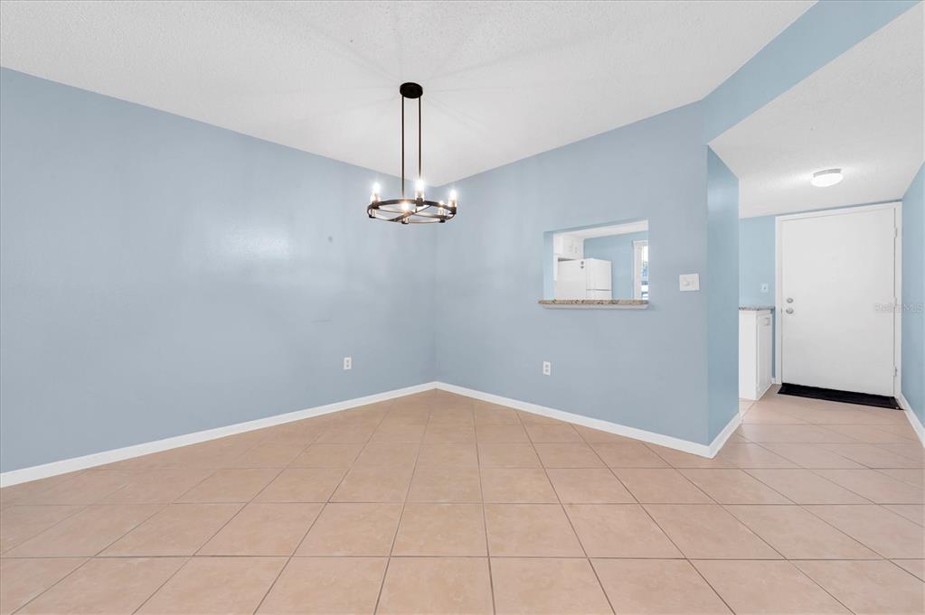 845 Maple Court, Unit 103 Dunedin, FL 34698 - Photo 5 of 27